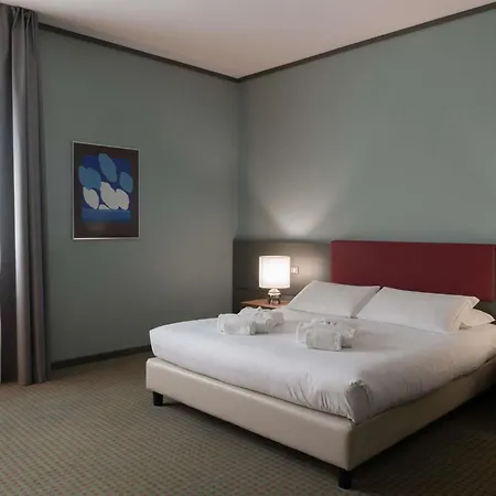 Mercure President