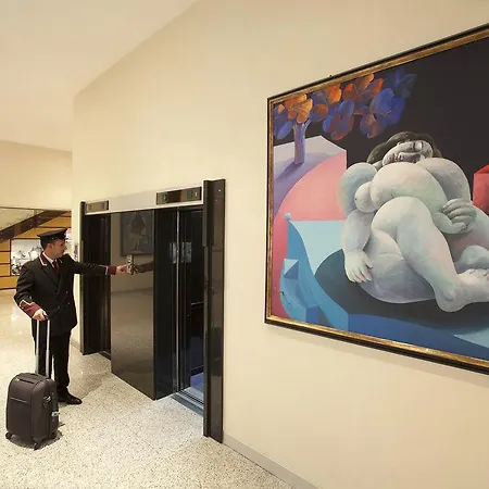 Mercure President