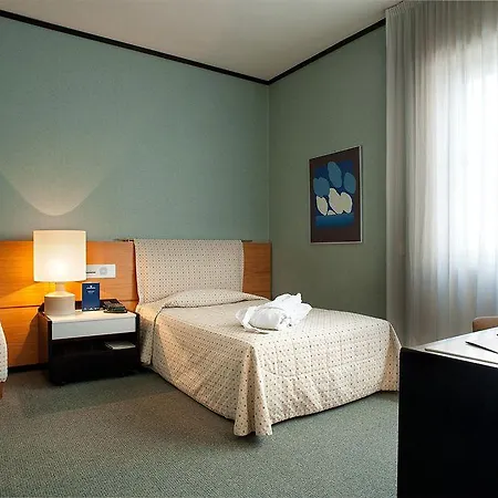 Mercure President 4*
