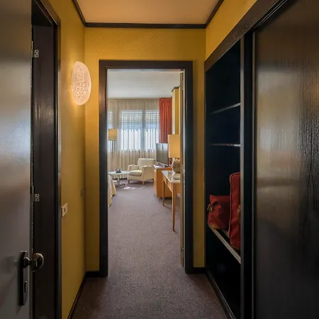 Mercure President