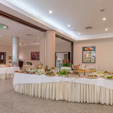 Mercure President מלון לצ'ה