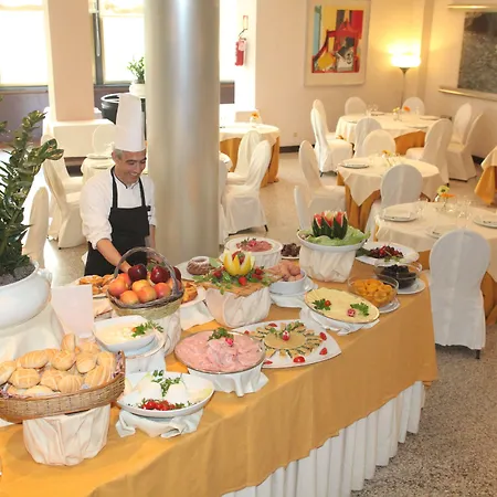 Mercure President 4*