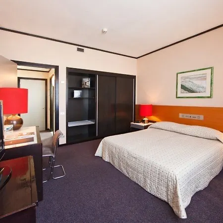 Mercure President